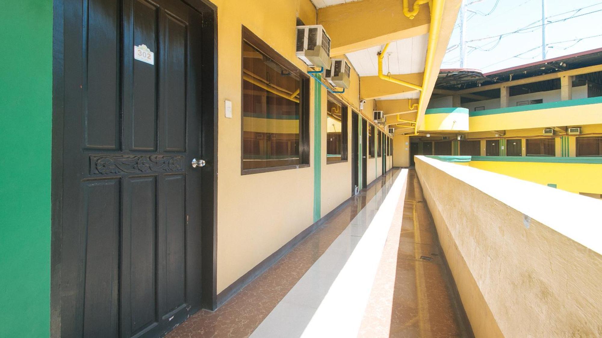 Reddoorz Near Sm City Muntinlupa San Pedro  ภายนอก รูปภาพ